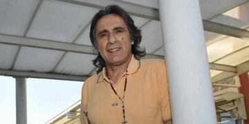 Un crack\u002E La Rana Valencia festejó sus 65 años\u002E