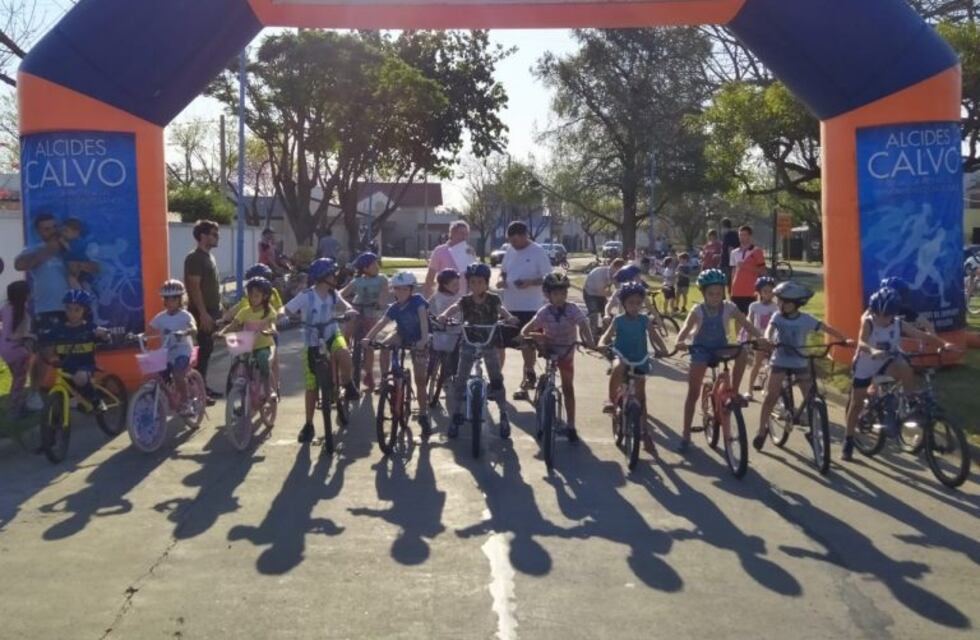 "Ciclismo en los Barrios" tuvo su encuentro en el Ilolay