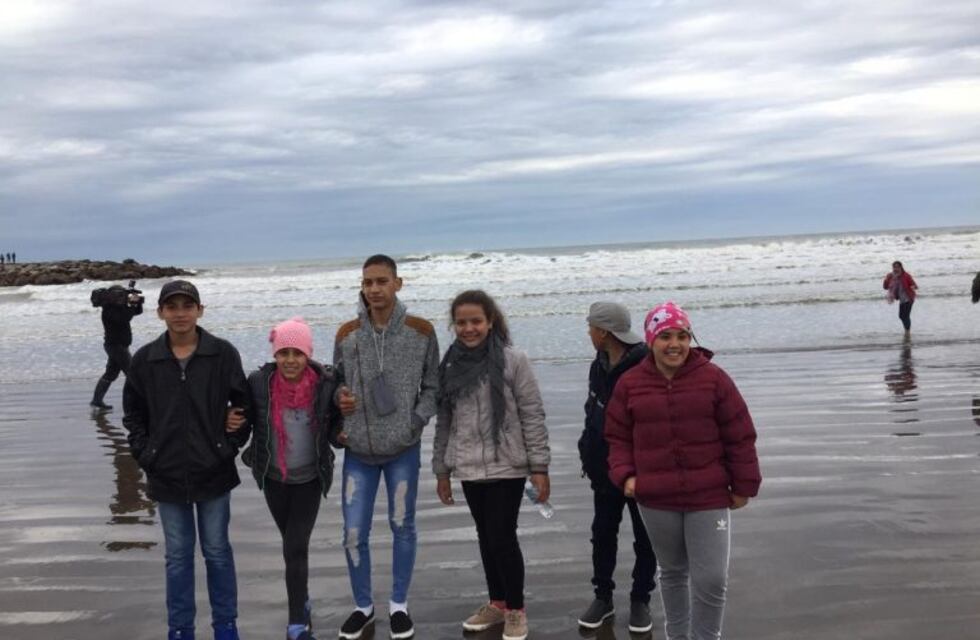 Fundación de Misiones permitió que niños que concluyeron la primaria conozcan el mar
