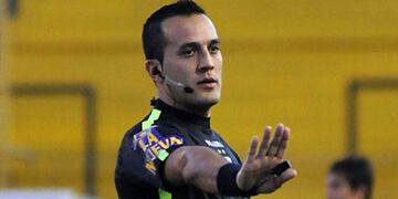 Fernando Espinoza, árbitro mendocino con experiencia internacional.