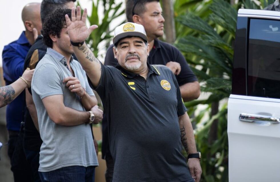 Maradona bancó a Maduro: "En Venezuela gobierna el pueblo"