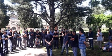 Angustia por nuevos despidos en la Fábrica Militar de Fray Luis Beltrán\u002E (Archivo)