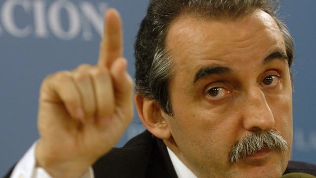 Procesan a Guillermo Moreno por falsear un acta de asamblea de Papel Prensa