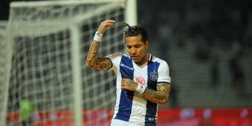 El colombiano cede su lugar a su compatriota Valoyes, e irá al banco\u002E