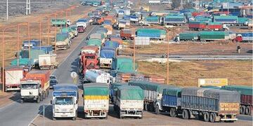 Dieron un protocolo para camiones que ingresen al puerto de Bahía Blanca
