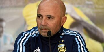 Argentina's football manager Jorge Sampaoli attends a press conference in Melbourne on June 8, 2017\u002E\nArgentina will play Brazil in Melbourne on June 9\u002E / AFP PHOTO / Saeed KHAN / -- IMAGE RESTRICTED TO EDITORIAL USE - STRICTLY NO COMMERCIAL USE --