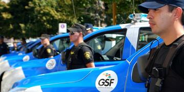 Agentes de la policu00eda de Santa Fe.