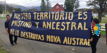 No a las Salmoneras en el Canal de Beagle - Aguas prístinas y ancestrales\u002E Argentina - Chile\u002E