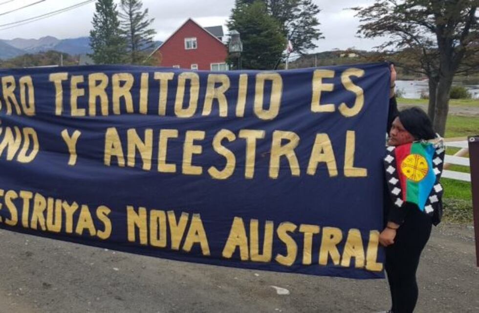 La comunidad Yagán se opone a la instalación de salmoneras en las prístinas aguas del Beagle