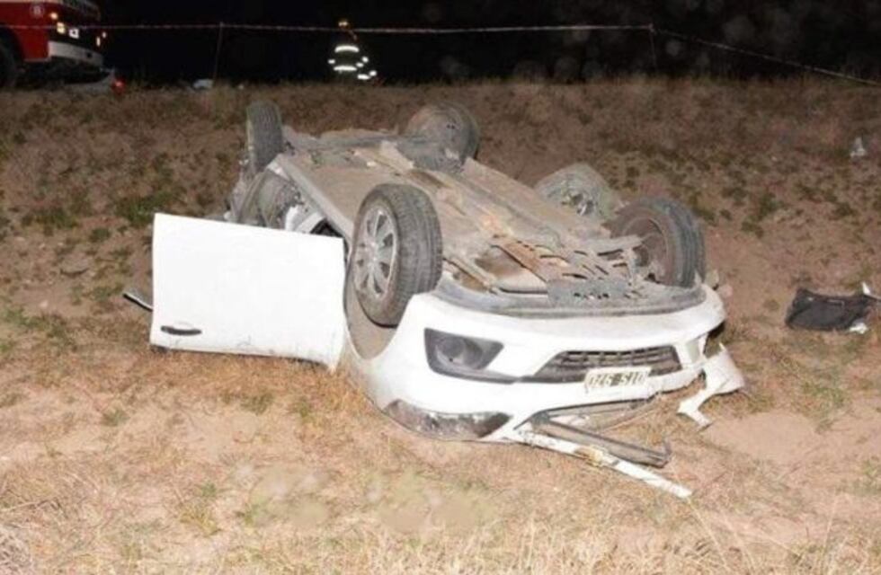 Un camionero pampeano chocó contra un auto y falleció una mujer bahiense
