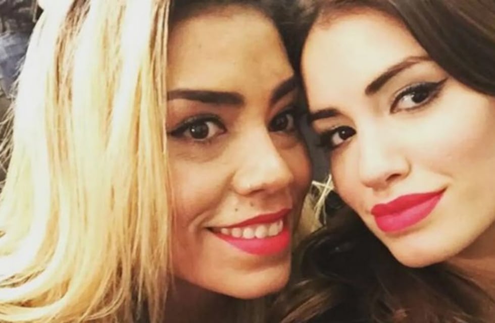 La hermana de Lali Espósito escrachó a la cantante por sus medias: "A veces se pierde el glamour"