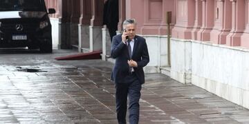 Cornejo dejará Casa de Gobierno con casi 10 mil empleados públicos menos