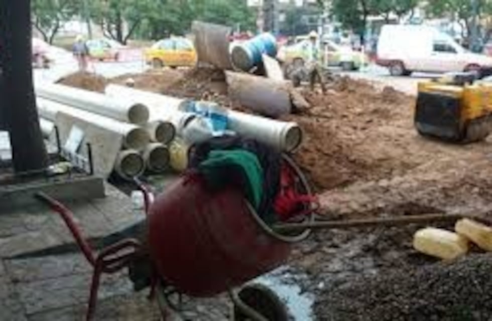 Cortes de agua por tareas en la obra del nudo vial Plaza España