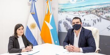 Vuoto y Tomasevich\u002E