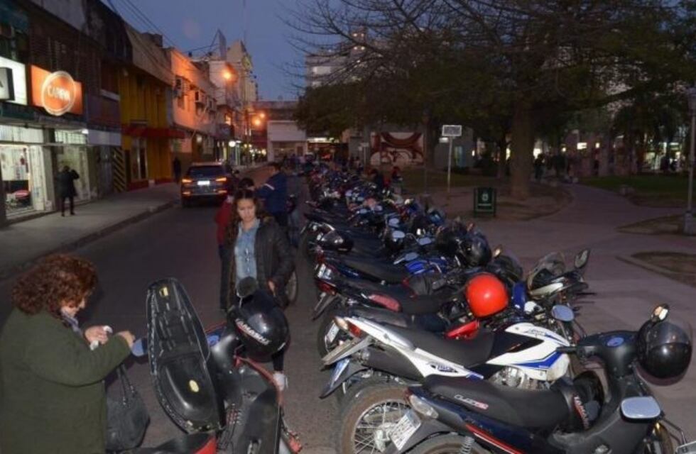 Pidieron ampliar a 15 metros el espacio para estacionar en el centro