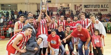 La Gloria se adjudicó el torneo en la edición pasada\u002E Ahora, juega en el debut del entrenador Sebastián Ginóbili\u002E