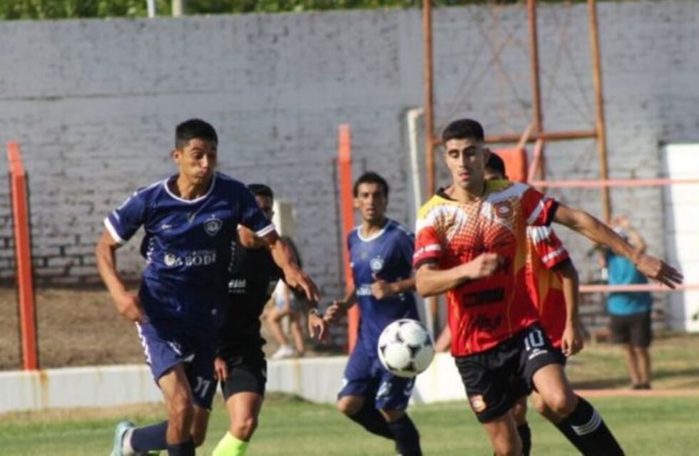 Quiroga se bajó del Torneo Regional Amateur y renunció el DT Alfredo Tizza