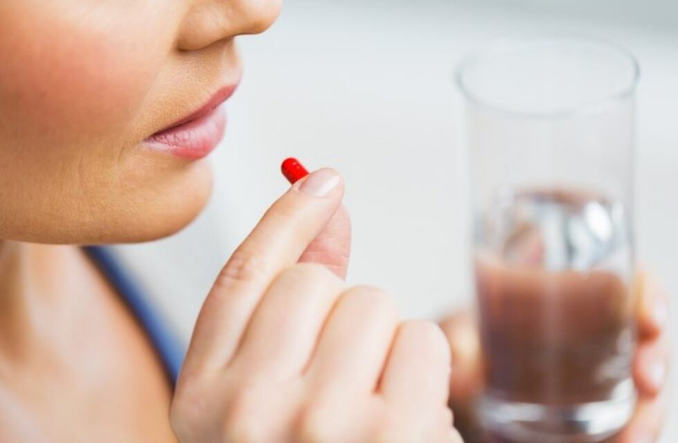 Mito de las aspirinas y la vacuna AstraZeneca: expertos despejaron dudas sobre los efectos adversos