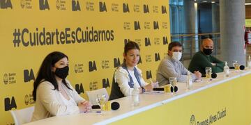 La ministra de Educación porteña, Soledad Acuña; el ministro de Salud, Fernán Quirós; el secretario de Transporte y Obras Públicas, Juan José Mendez, y la subsecretaria de Coordinación Pedagógica y Equidad Educativa, Lucía Feced\u002E\n(Foto: Prensa GCBA)