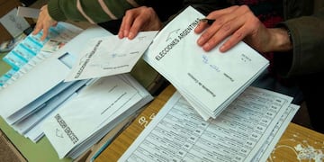 El escrutinio definitivo comienza a la tarde, aunque el de Buenos Aires iniciará mañana