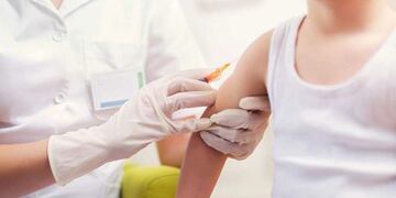 Vacuna contra la meningitis en Santa Fe\u002E (Archivo)