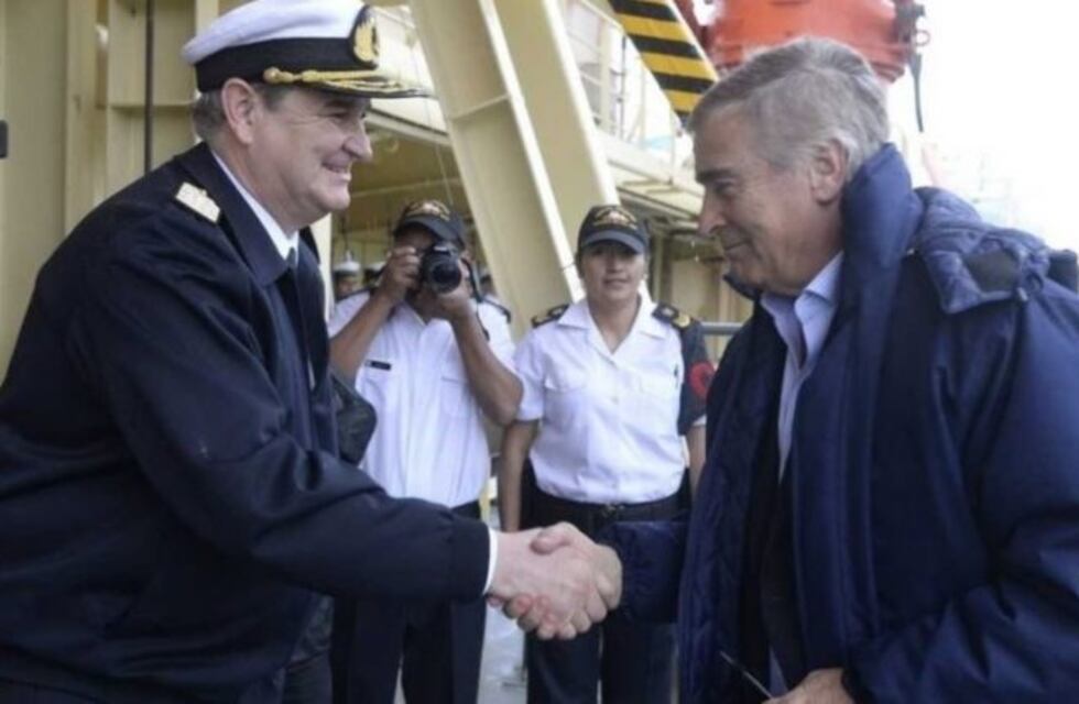 Aguad viaja a Mar del Plata para seguir el caso del submarino