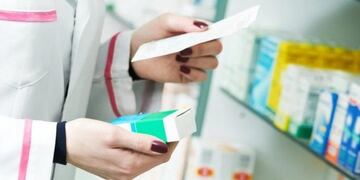 A medida: edil farmacéutica, habría impulsado la regulación de la actividad en beneficio propio