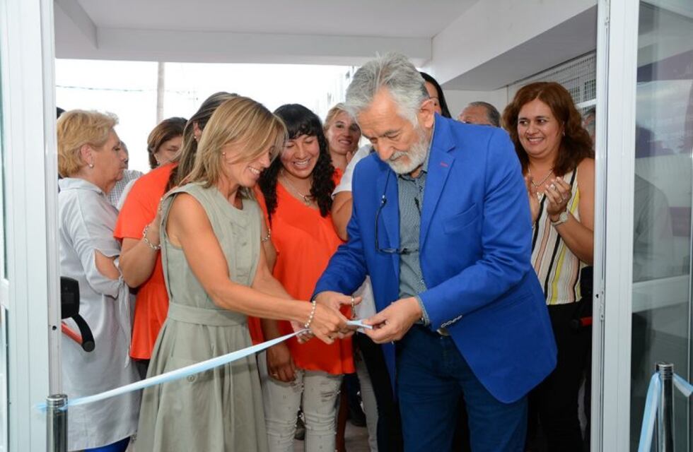 El Gobernador puntano inauguró la refacción y ampliación del centro médico en La Calera