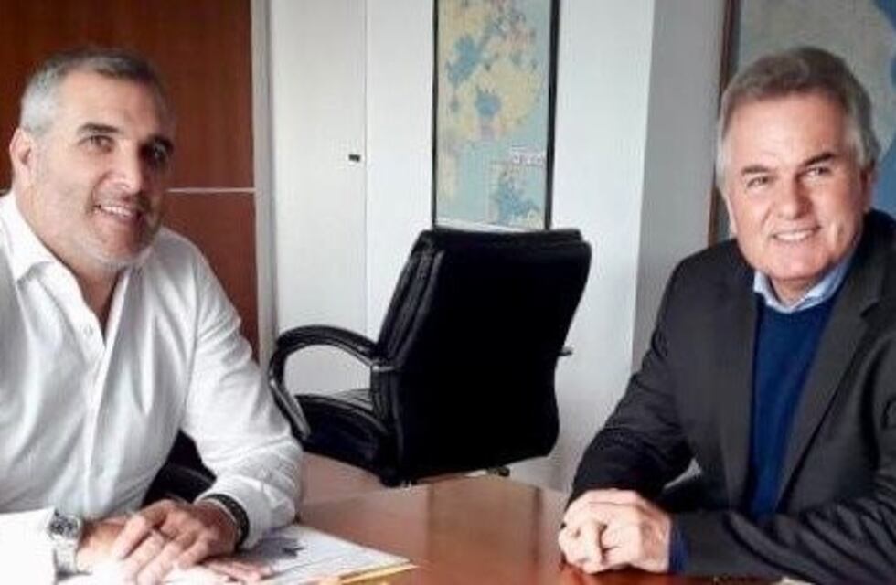 Firmaron una escritura donde funcionará una casa para albergar niños