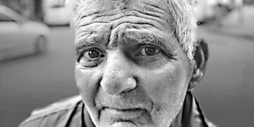 Falleció atropellado el canillita marplatense que anunciaba la muerte de Mirtha Legrand (Foto: Marcelo Bautista)