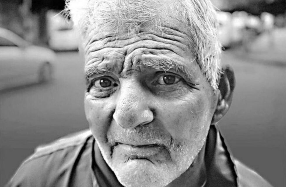 Falleció atropellado el canillita marplatense que anunciaba la muerte de Mirtha Legrand