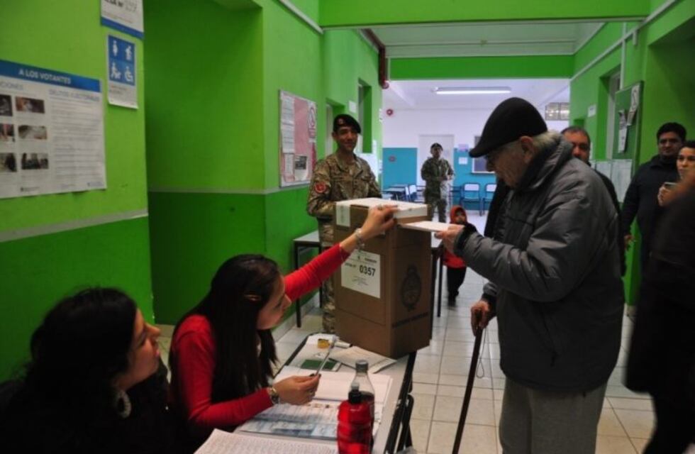 Tiene 91 años y fue a votar a las PASO: "Algo dentro mío me dice que tengo que venir"