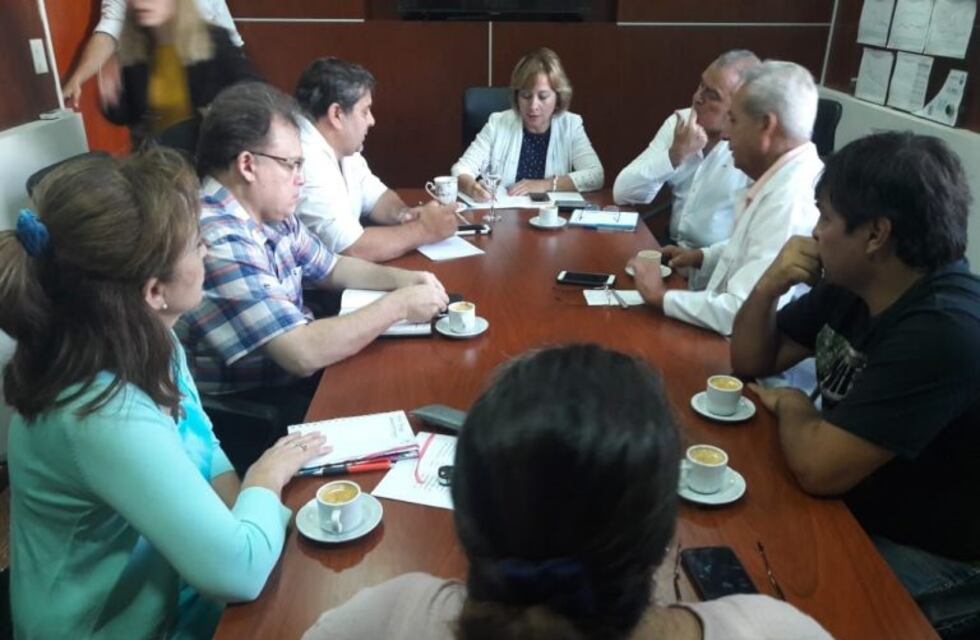 Los médicos estatales no descartan ir al paro por los salarios