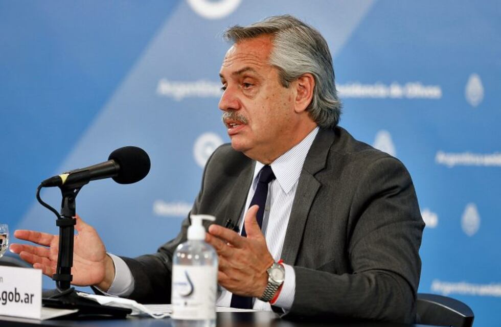 Alberto timonea entre la crisis, el déficit, la presión social y las exigencias del FMI