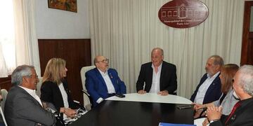 Uset recibió a rotarios