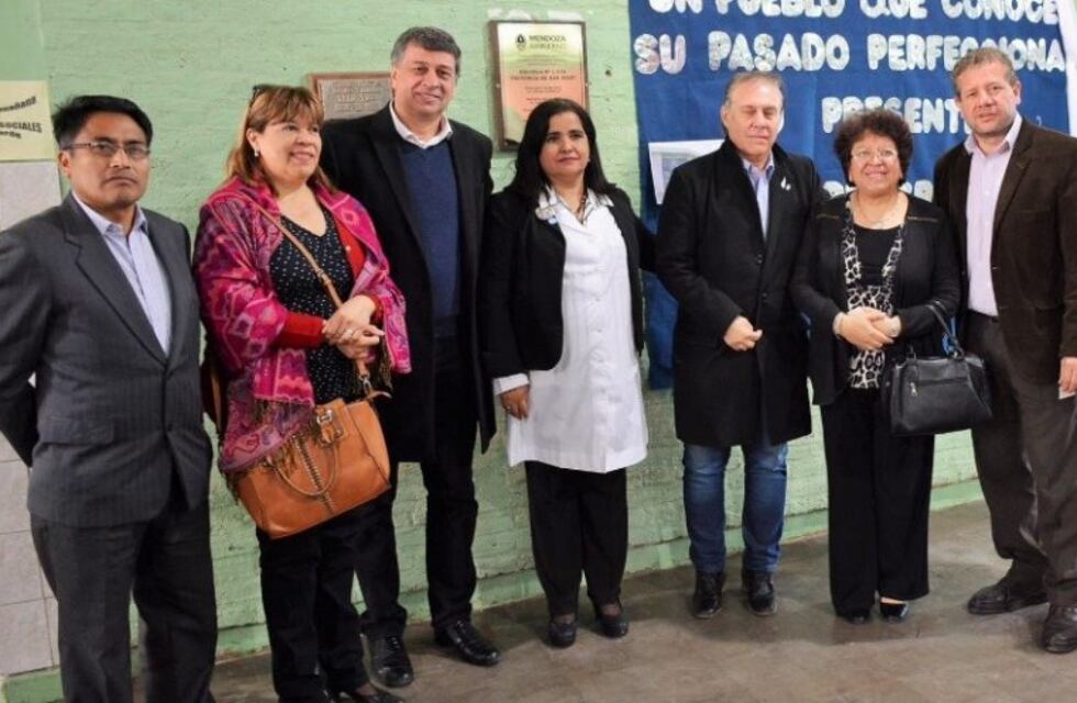 La escuela Provincia de San Juan celebró 100 años de trayectoria