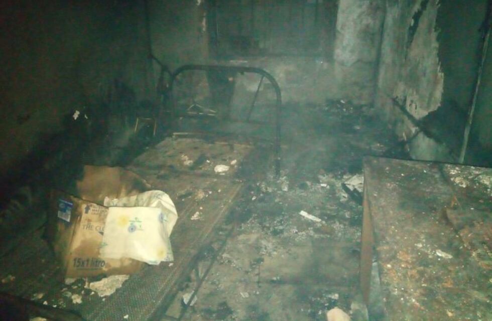 Arroyito: se incendió una vivienda y las perdidas materiales fueron totales