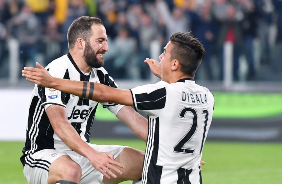 Con un doblete de Higuaín, Juventus venció 2-0 al Chievo Verona