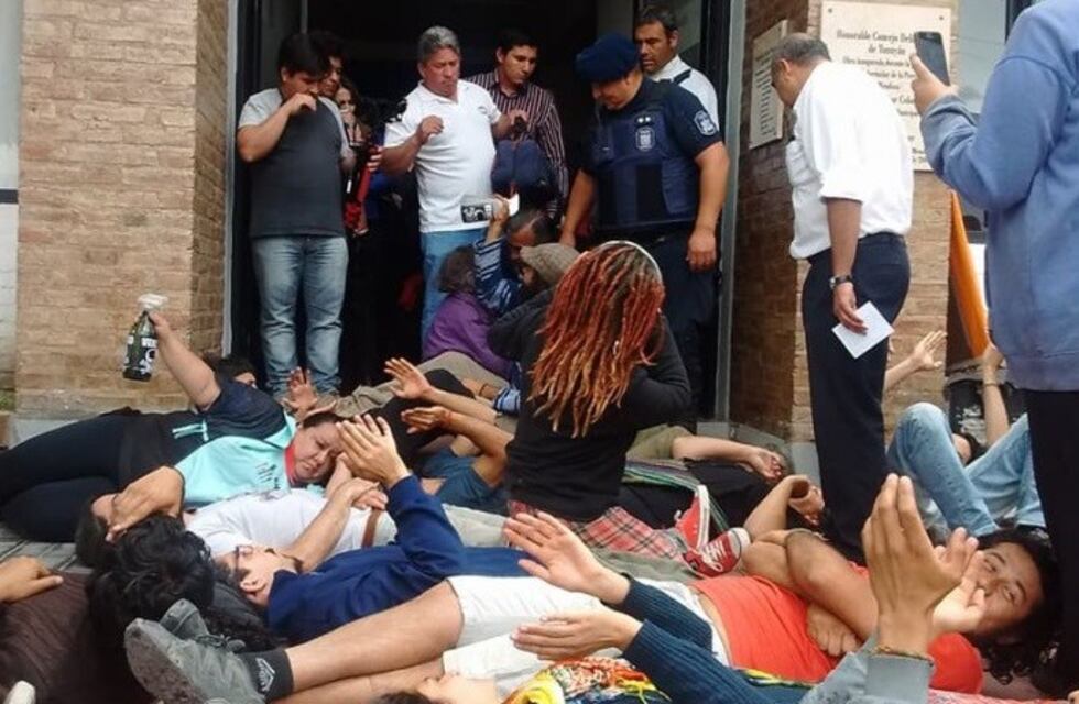 Autorizan las pulverizaciones aéreas contra la polilla de la vid