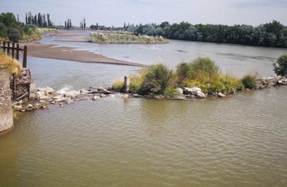 Preocupación por la pronunciada bajante que experimenta el caudal del Río Colorado