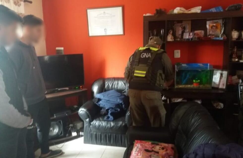 Tenía prisión domiciliaria y prostituía a cuatro chicas en su casa