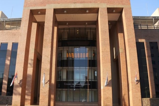 Dos vacantes en la Legislatura misionera tras la elección de Herrera Ahuad y Hartfield como diputados nacionales.