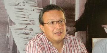 Prof\u002E Carlos Luna