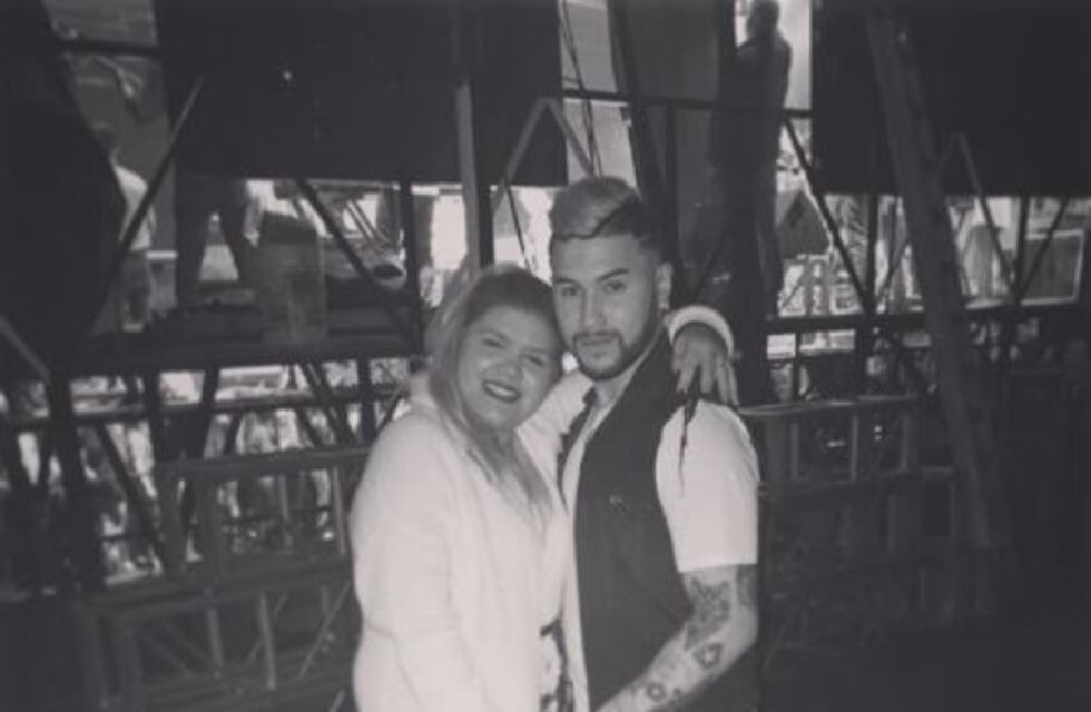 La foto subida de tono de More Rial y su novio en la pileta