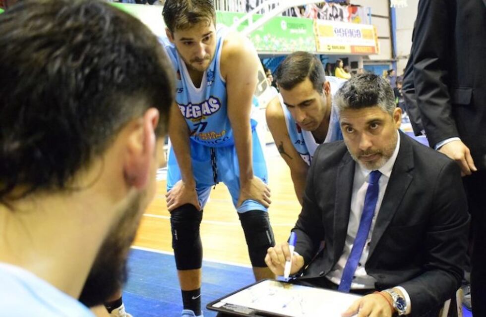 Regatas Corrientes busca revancha