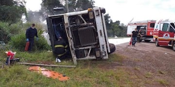 El conductor quedó atrapado y tuvo que ser rescatado\u002E