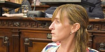 La diputada del Partido Demócrata, Mercedes Llano anunció el retiro de su partido del frente gubernamental\u002E