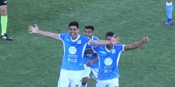 Sepúlveda, goleador de Estudiantes: "El árbitro no me quiso dar la pelota, me la regaló el presidente"