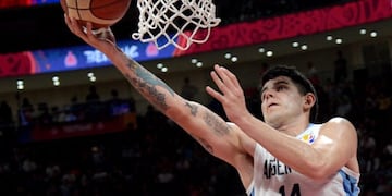 Argentina's Gabriel Deck goes to the basket during the Basketball World Cup semi-final game between Argentina and France in Beijing on September 13, 2019\u002E (Photo by NOEL CELIS / AFP)