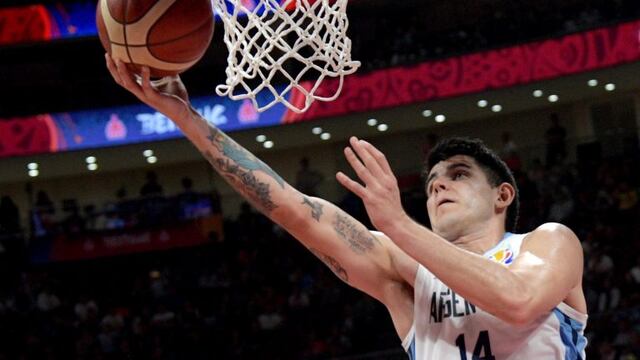 Argentina's Gabriel Deck goes to the basket during the Basketball World Cup semi-final game between Argentina and France in Beijing on September 13, 2019\u002E (Photo by NOEL CELIS / AFP)